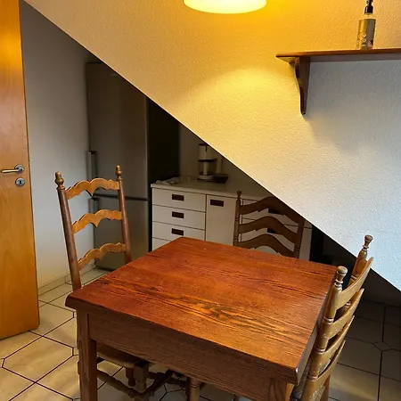 Апартаменты Monteurswohnung Am Schloss 4