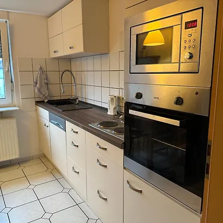 Апартаменты Monteurswohnung Am Schloss 4 Гельзенкирхен