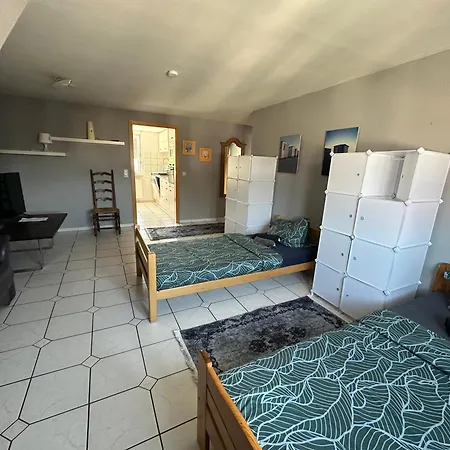 Monteurswohnung Am Schloss 4 Апартаменты Гельзенкирхен