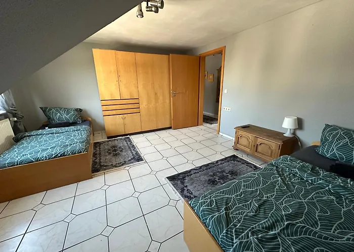 Monteurswohnung Am Schloss 4 * Гельзенкирхен